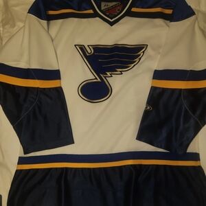 Vintage St. Louis Blues Pro Player Blue and White Hockey Jersey